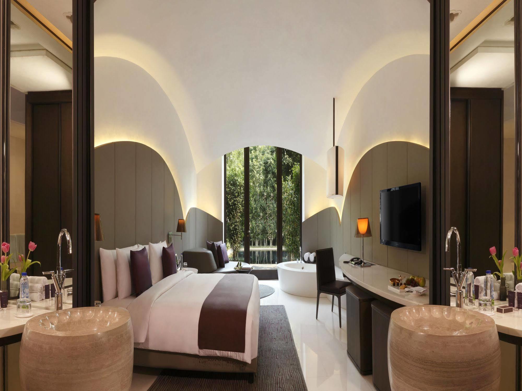 Roseate House New Delhi Hotel Exterior foto Deluxe Room